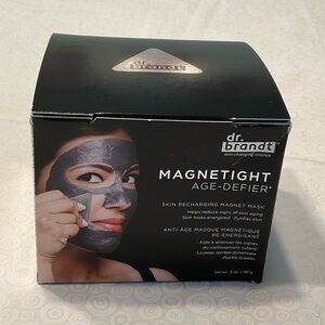 Dr. Brandt Magnetight Age-Defier Skin Recharging Magnet Mask